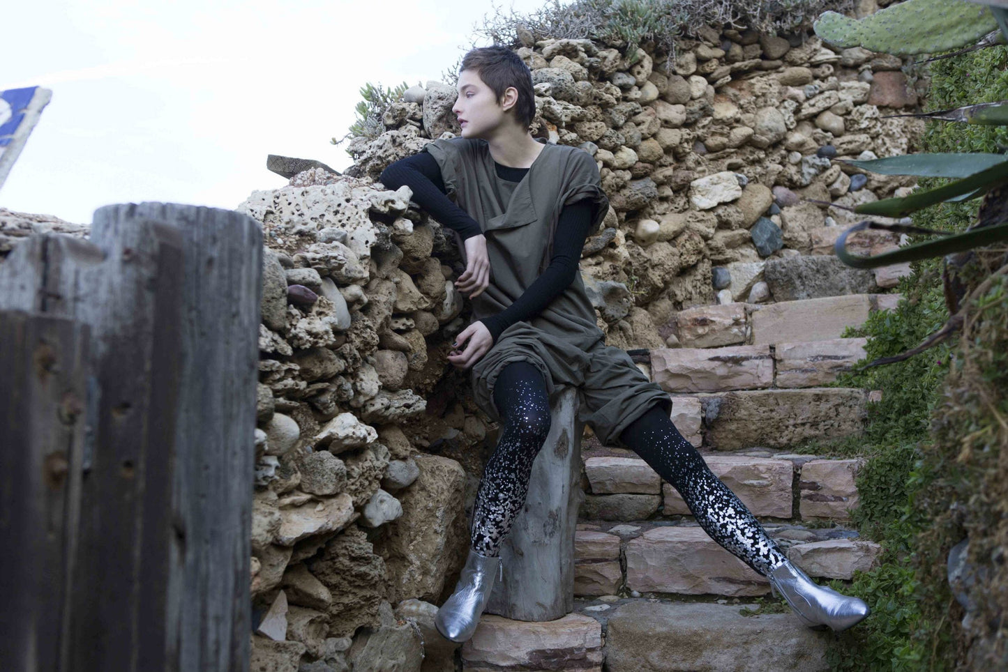 Zohara Paint It Black Grey Silver Print Tights