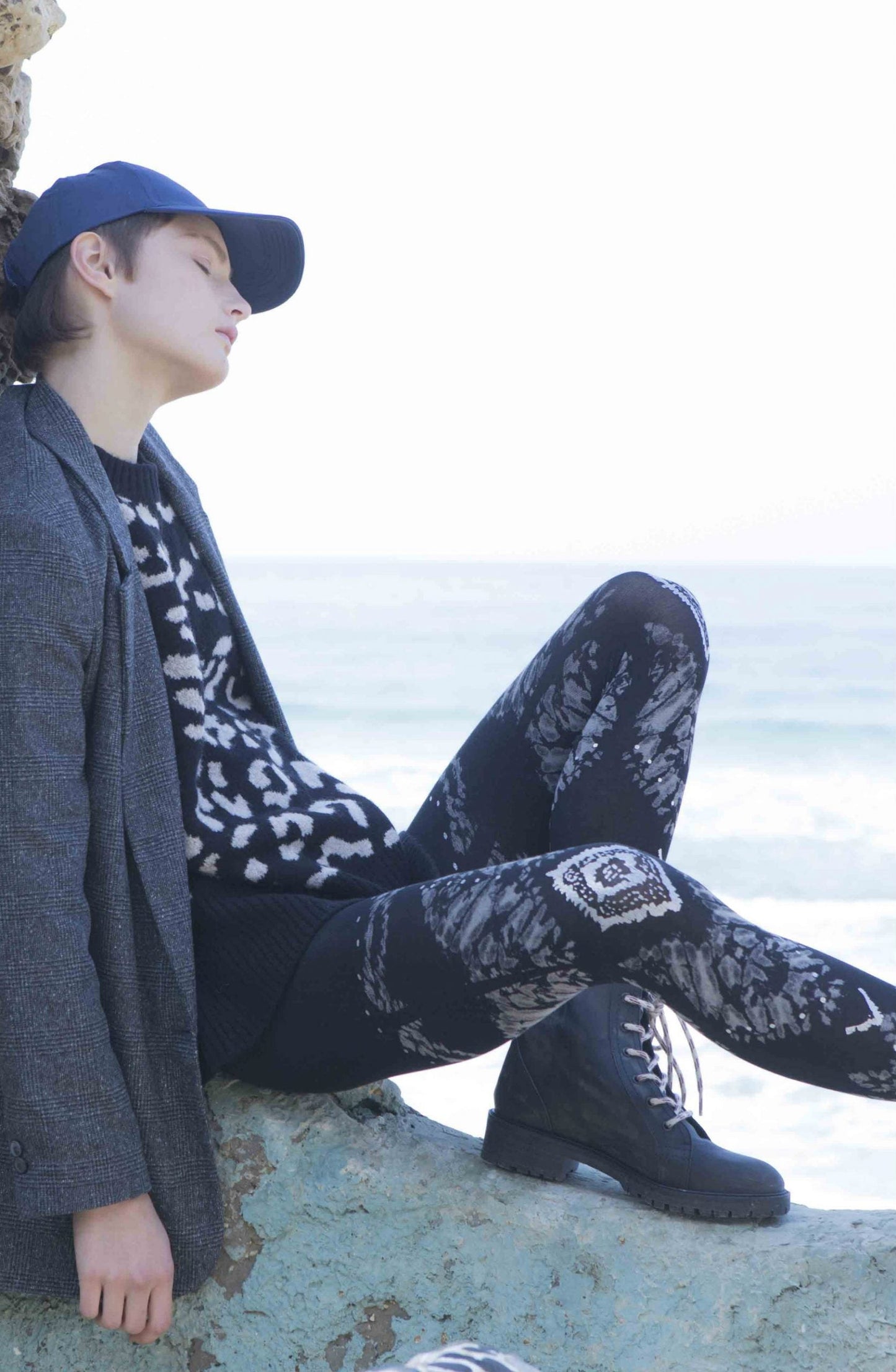 Zohara The Long And Winding Road Black Print Tights