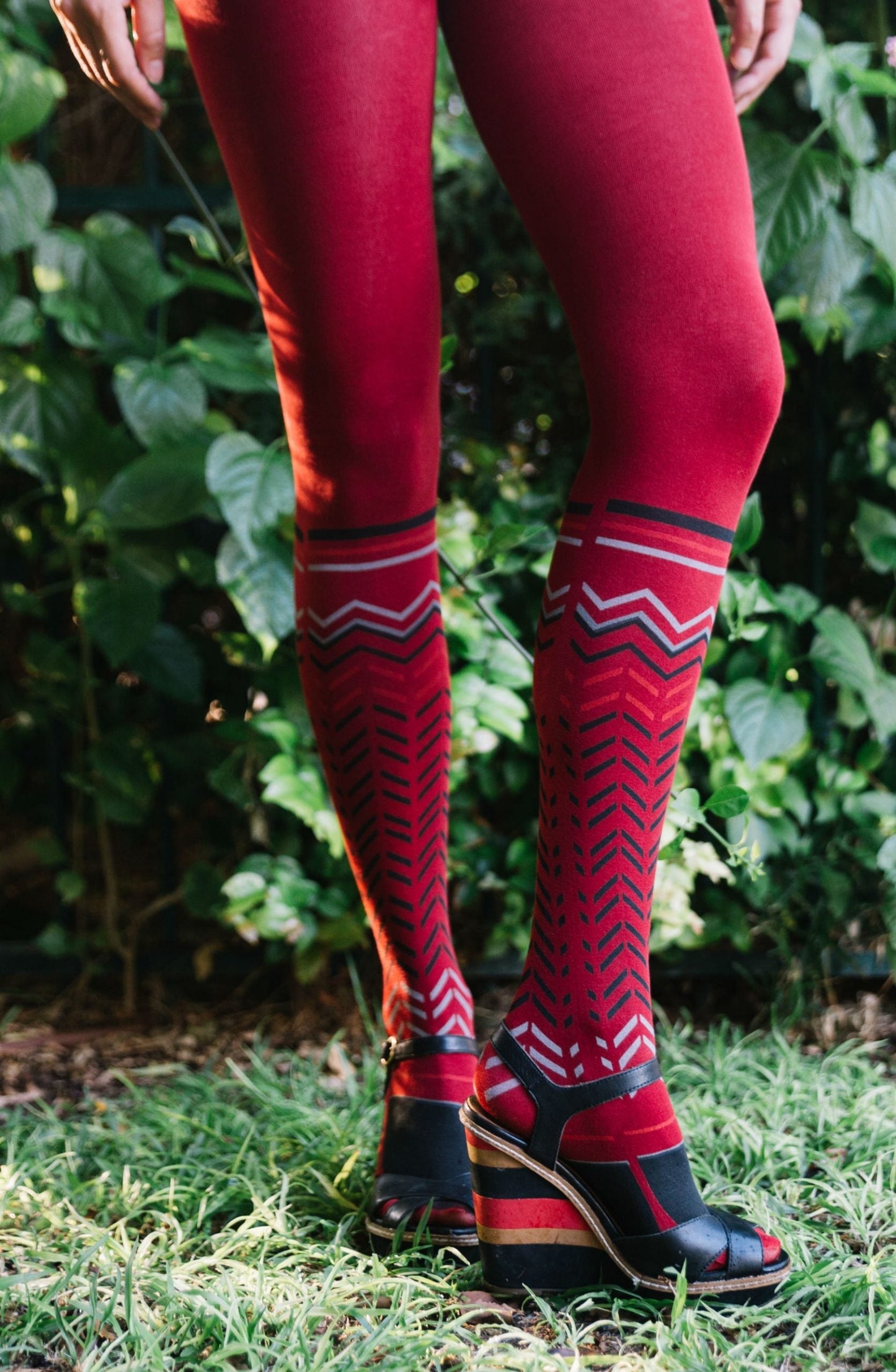 Zohara Zig Zag Walk Burgundy Print Tights - Burgundy-Black /